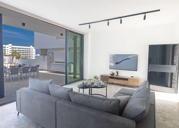 Aqua Pearl Aq05 By Interhome *