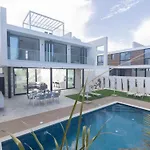 Aqua Pearl Aq05 By Interhome