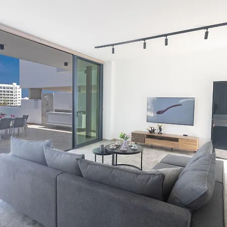 Aqua Pearl Aq05 By Interhome *