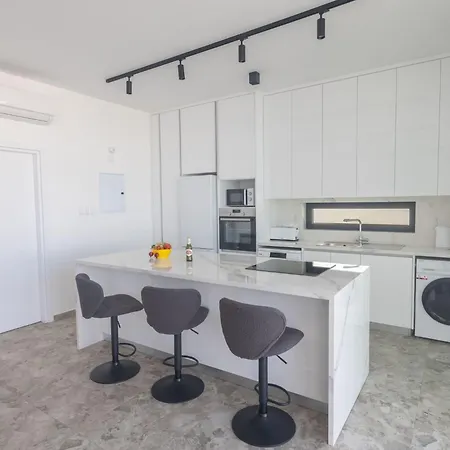 Aqua Pearl Aq05 By Interhome *