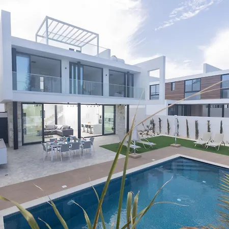 Aqua Pearl Aq05 By Interhome