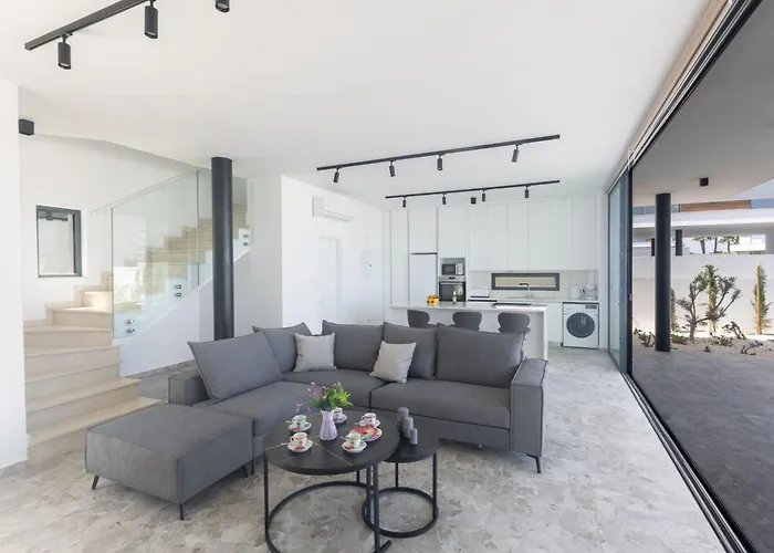 Aqua Pearl Aq05 By Interhome *